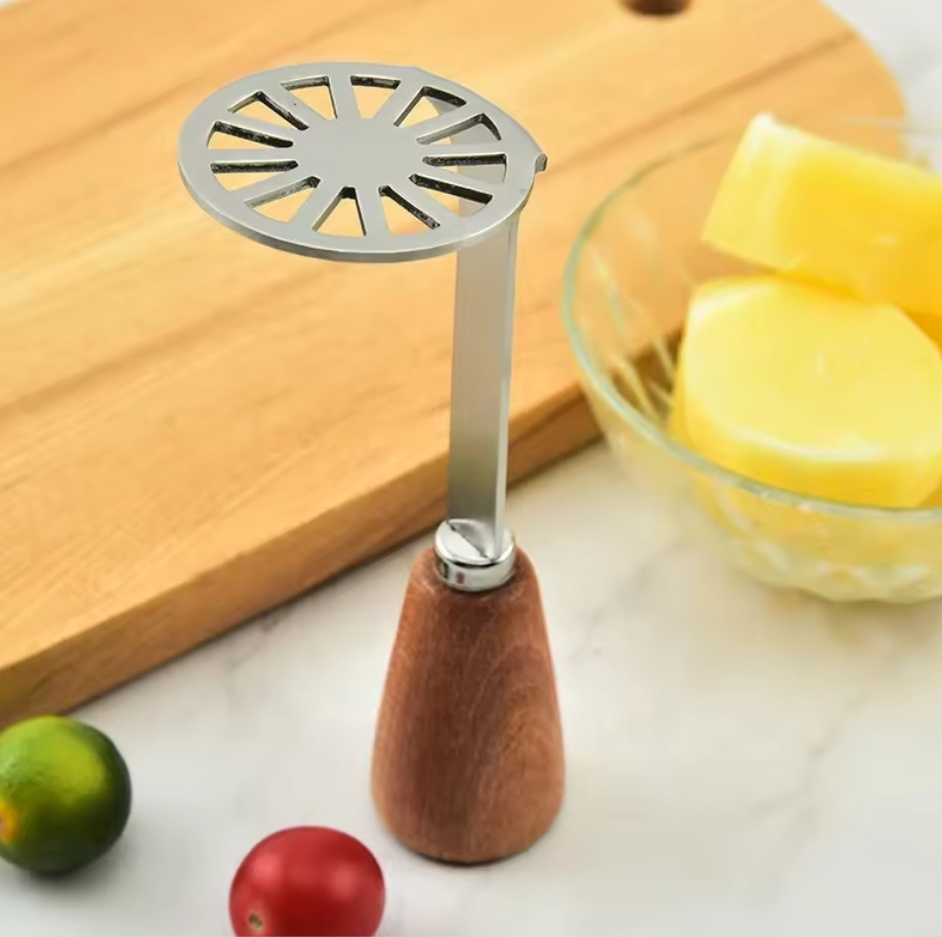 New Arrival Perfect Wooden Handle Masher for Beans Fruits Vegetables Baby Food with Non-Slip Design