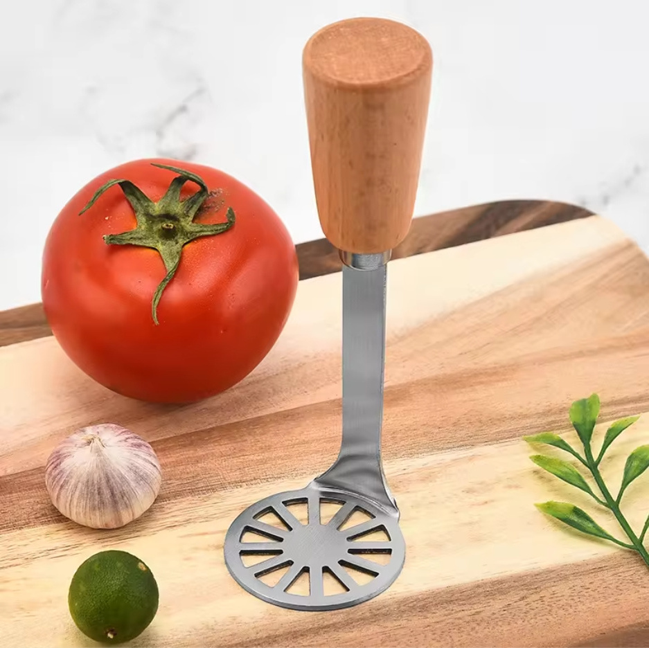 New Arrival Perfect Wooden Handle Masher for Beans Fruits Vegetables Baby Food with Non-Slip Design