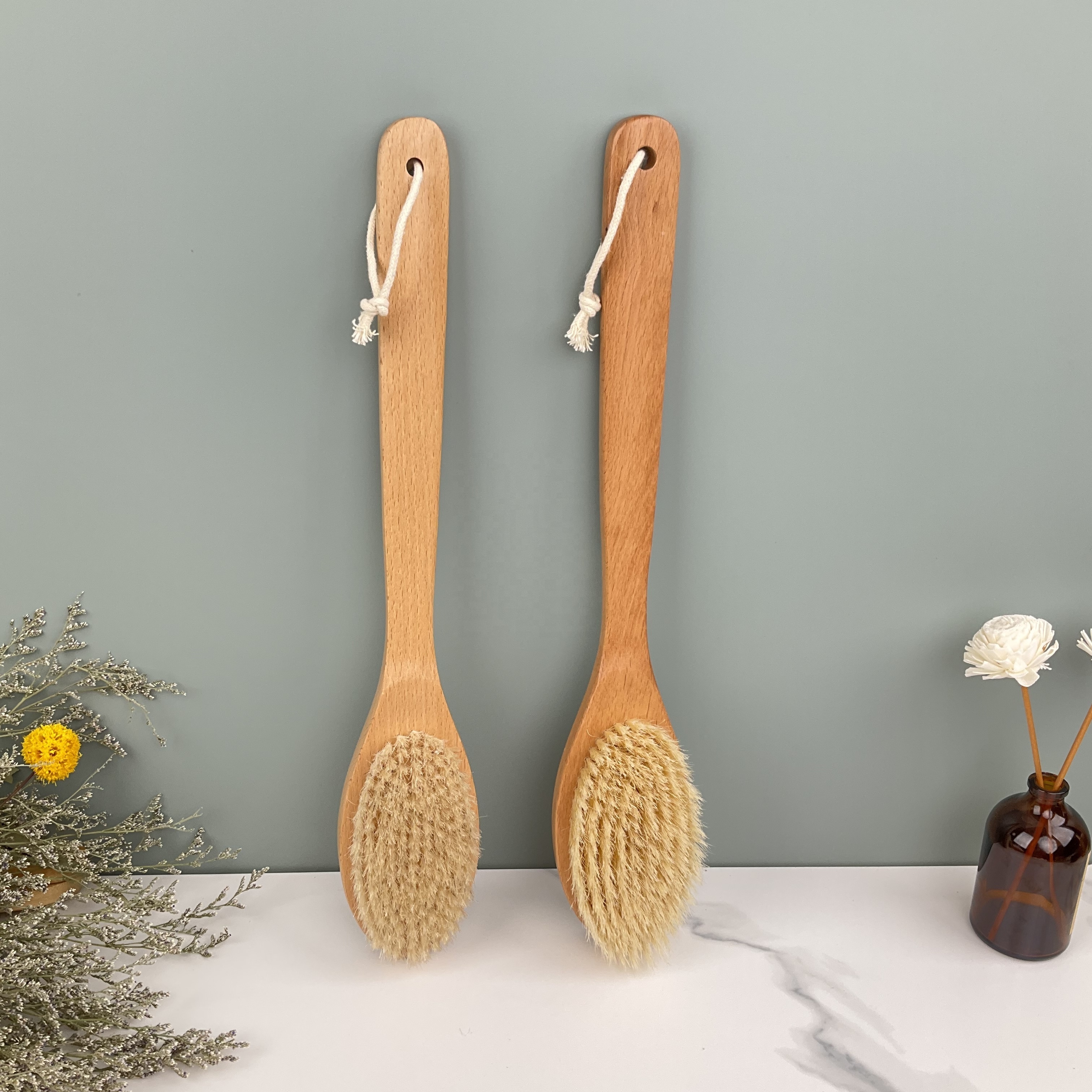 OEM Wholesale Private Label Custom Logo Natural Sisal Vegan Boar Bristle Brushes Wet Brushing Bamboo Wooden Dry Body Bath Brush