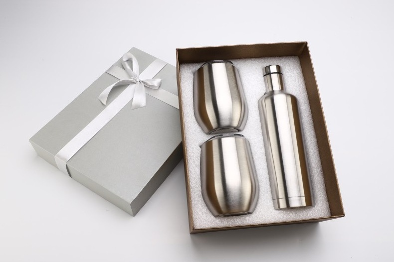 Customized gifts 500ml 18oz 304 stainless steel Double Wall Vacuum Insulated beer wine bottle and cup set