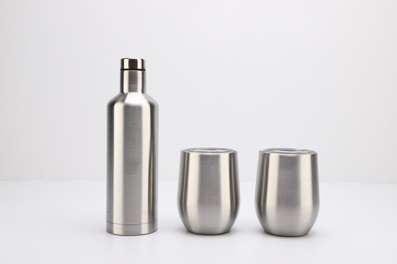 Customized gifts 500ml 18oz 304 stainless steel Double Wall Vacuum Insulated beer wine bottle and cup set