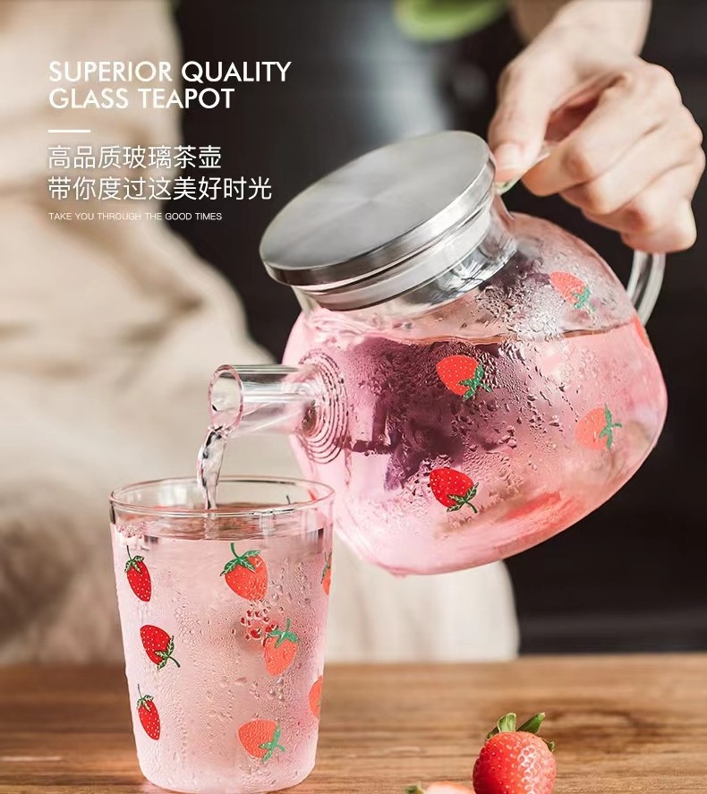 2024 new style Strawberry cartoon kettle  filter glass pitcher milk pitcher glass small glass kettle