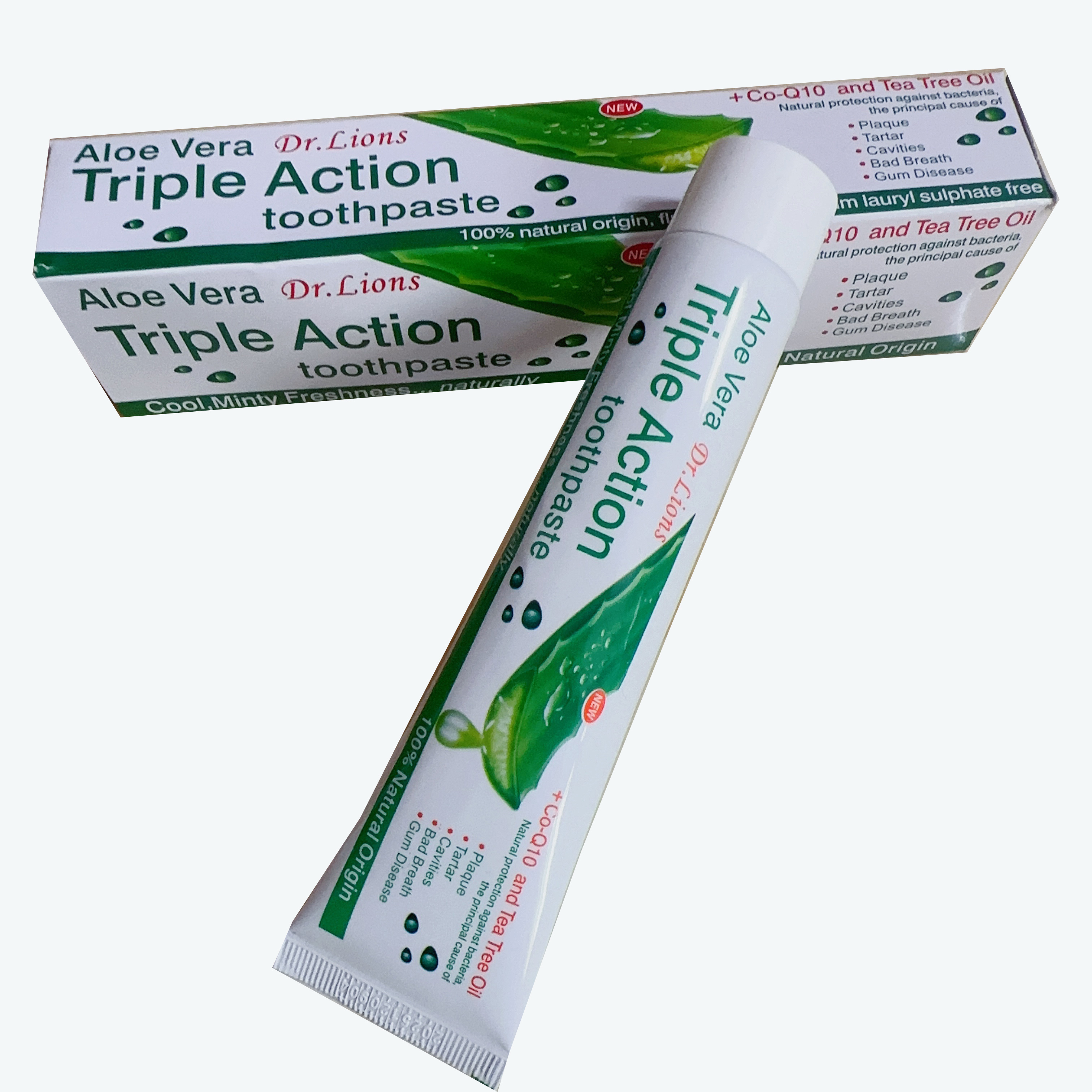 100% natural source aloe vera extract Triple-action toothpaste removes stains and keeps your breath fresh