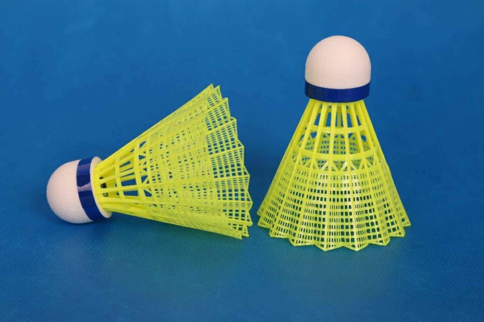 2020 Top sale durable class A fiber 3/2 layers cork buy badminton brand nylon badminton shuttlecocks china