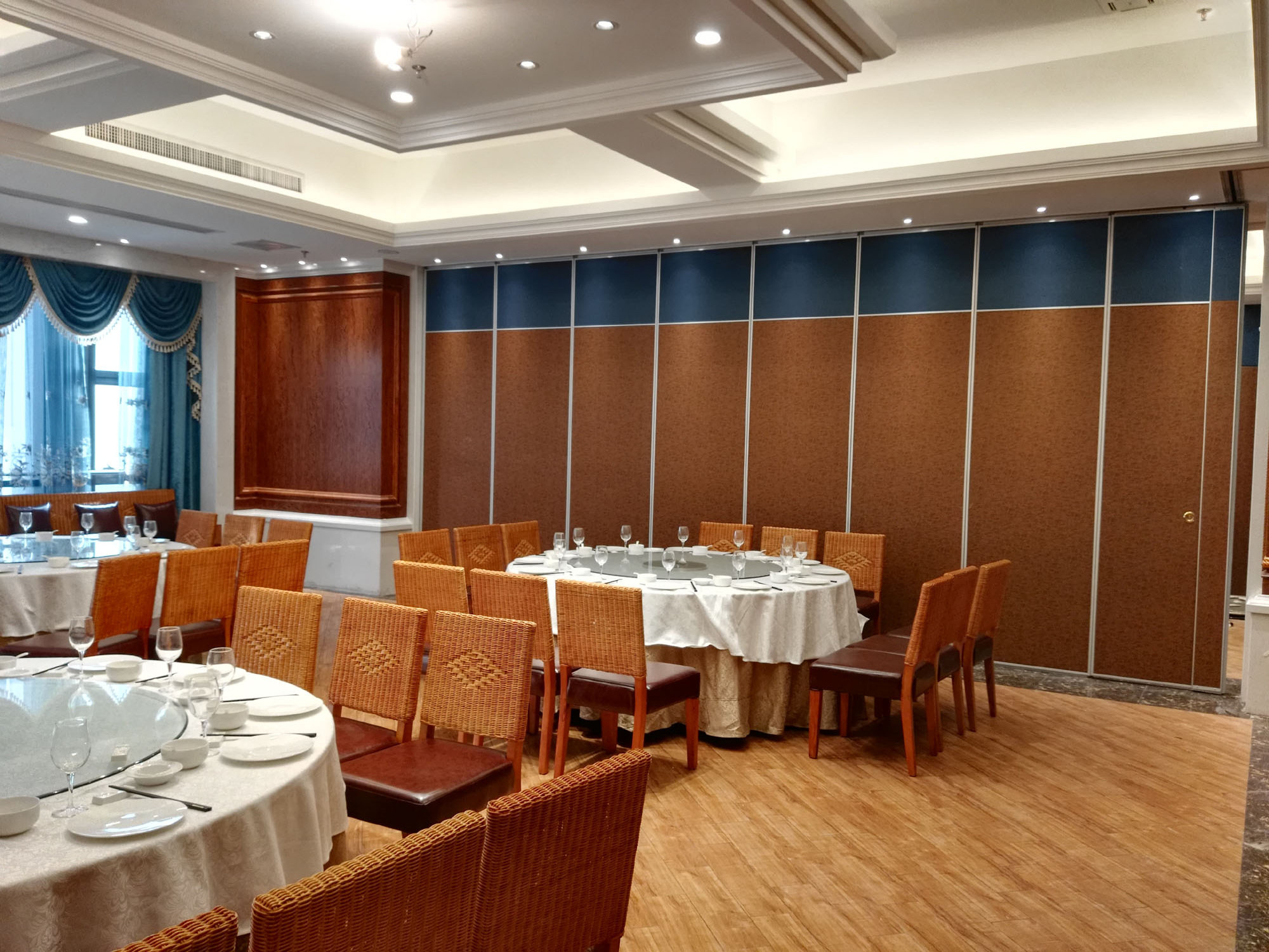 Acoustic divider for restaurant folding wall partition for room division fire proof partition