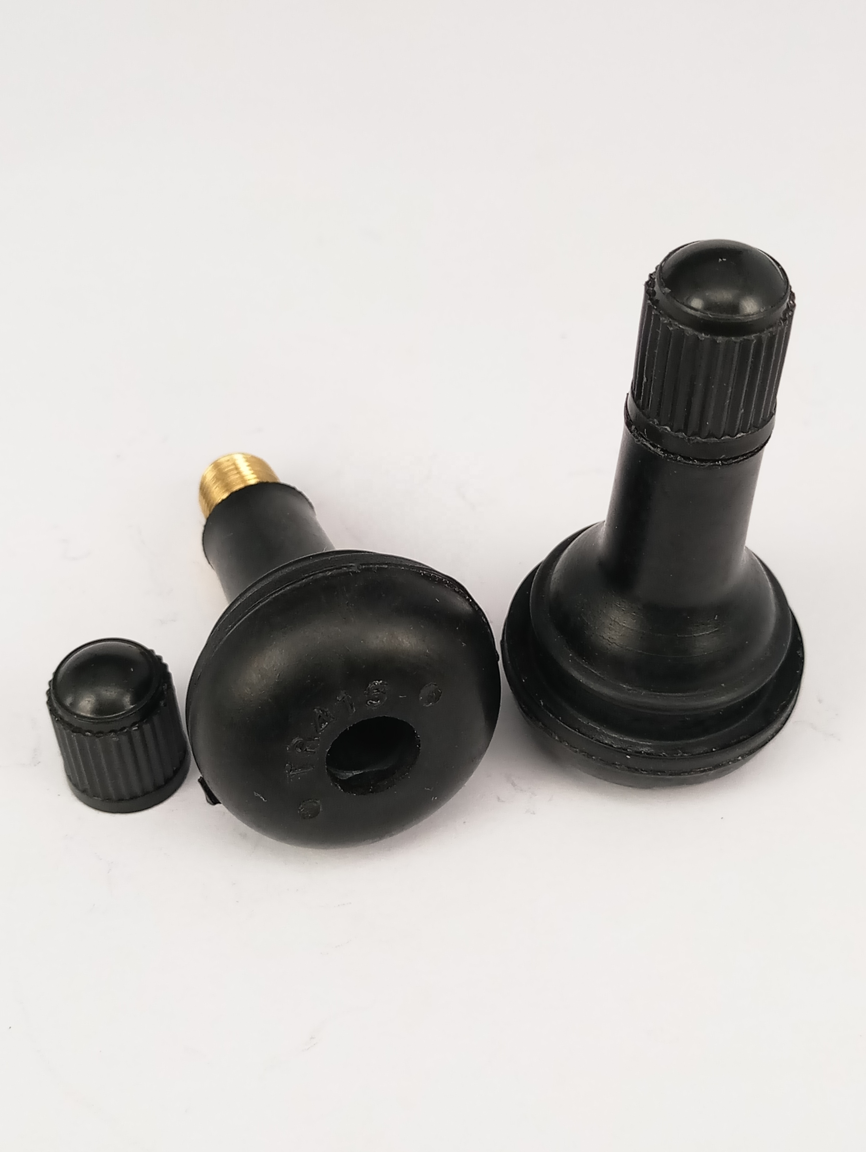 High Quality Tubeless Tire Valves TR413 Rubber Snap-in Tire Valve Stems For Cars & Autos