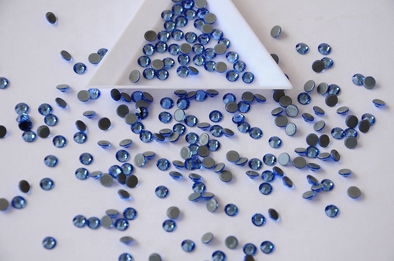 Wholesale In Stock Lt. Sapphire  Crystal Flatback Glue Rhinestone For Dress Decoration