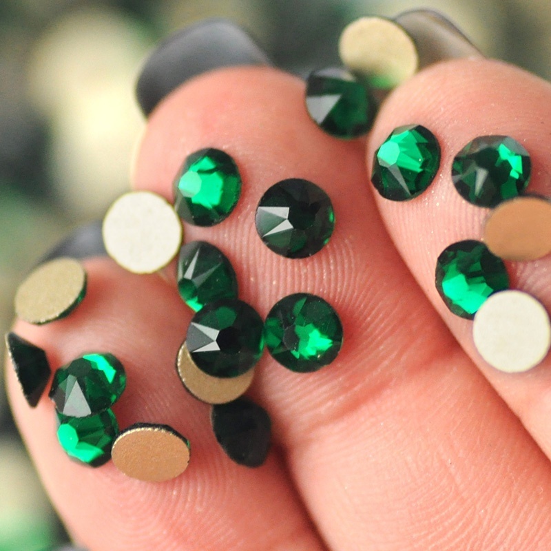 YANRUO Crystal Emerald color 2088 16 cuts glass stones nail rhinestones bulk