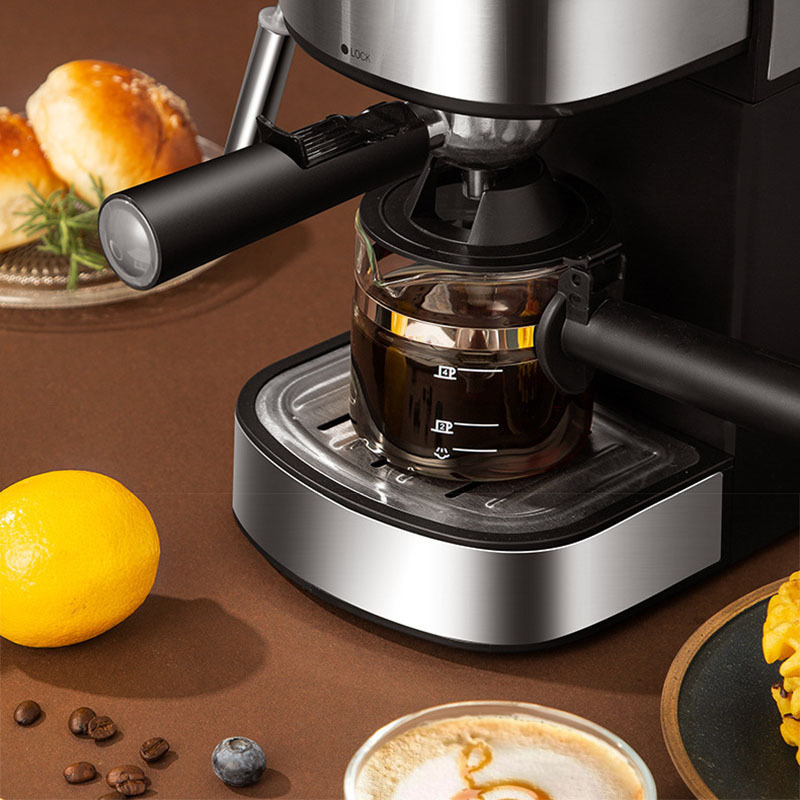 Small semi-automatic high-pressure steam integrated coffee machine