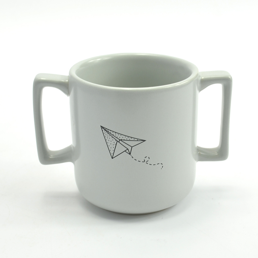 New product air plane design ceramic two-handled cup