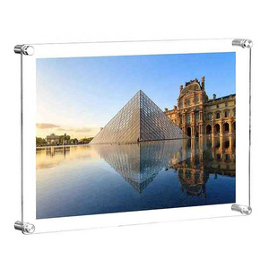 Transparent acrylic wall mounted floating frameless photo frame collage photo frame is used to display degree certificate