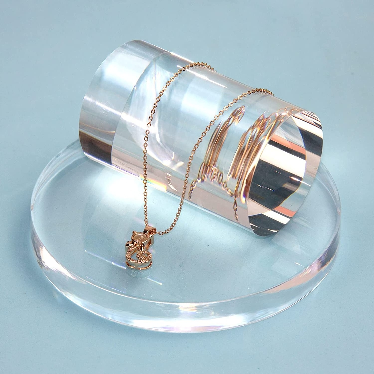 Hot Sales Polished Acrylic Cube Cylinder and round Photo Props for Photography Jewelry Cosmetic Handicraft Display Stand