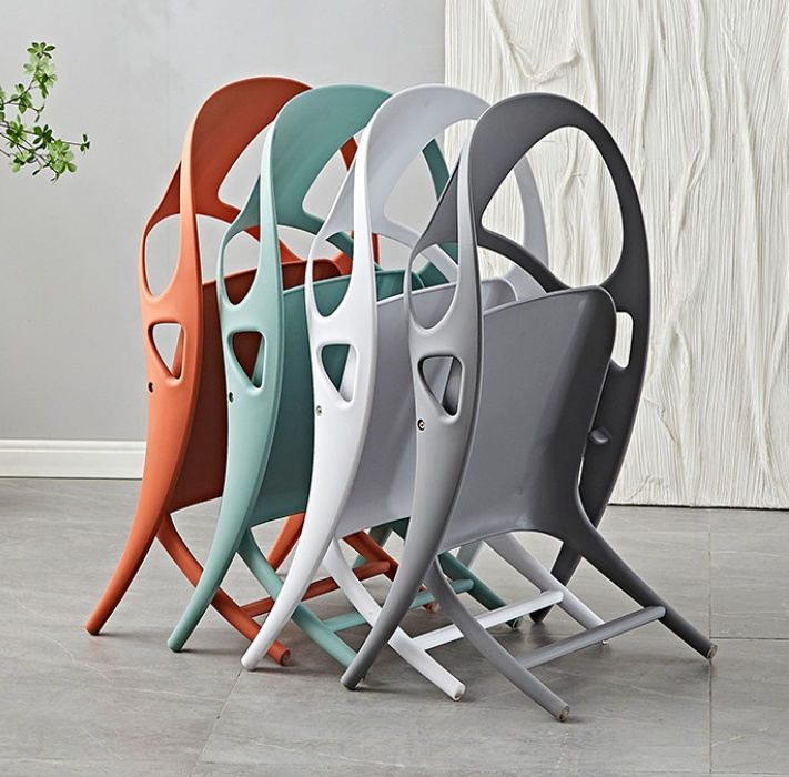 Factory wholesale New Outdoor Plastic Folding Chair Colorful Cafe Hotel Dining Chair