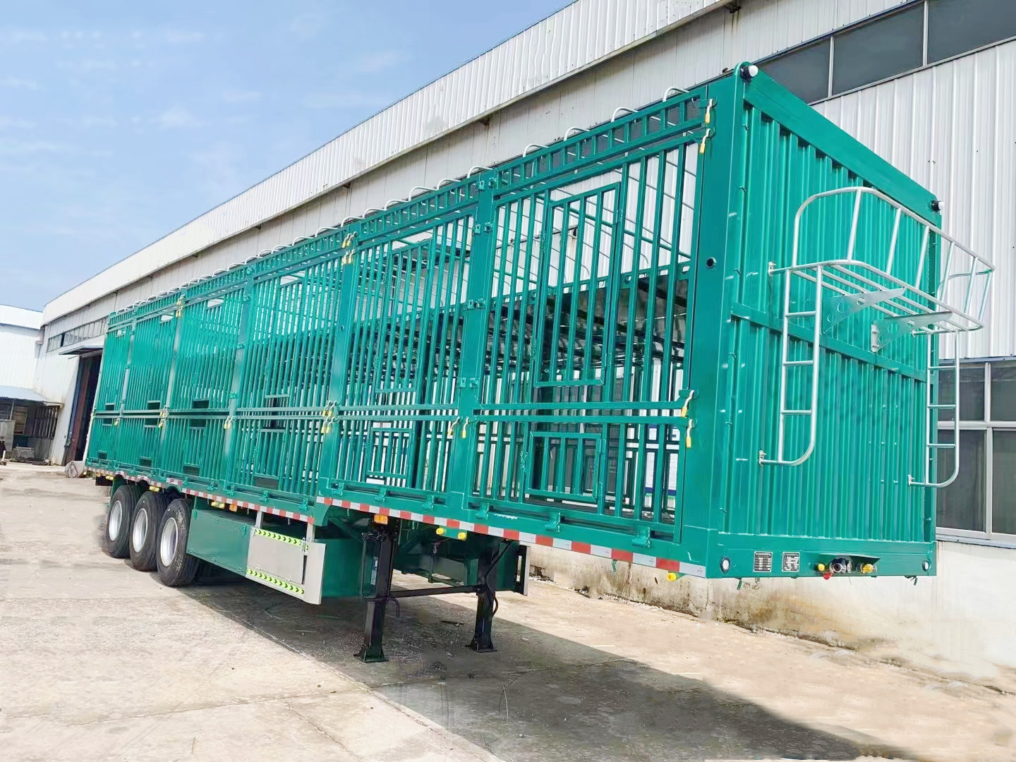 EAST sugar cane livestock stake fence semi trailer semi trailer all aluminum livestock semi trailer animal transport truck