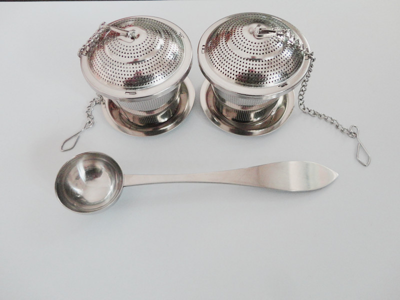 Hot sale food grade SS 304 tea infuser basket tea ball mesh filter strainer with tea scoop and drip trays