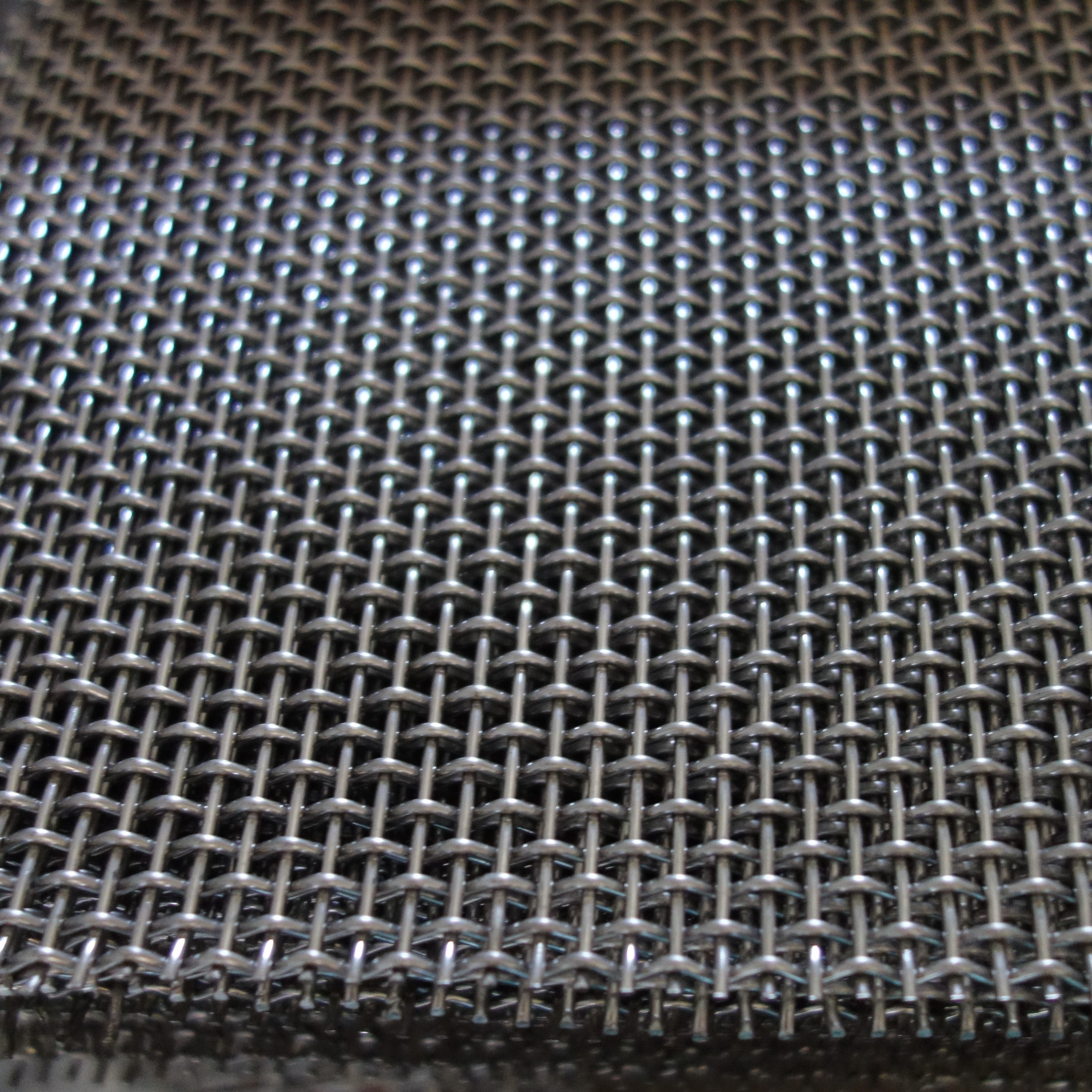 Stainless steel crimped wire mesh