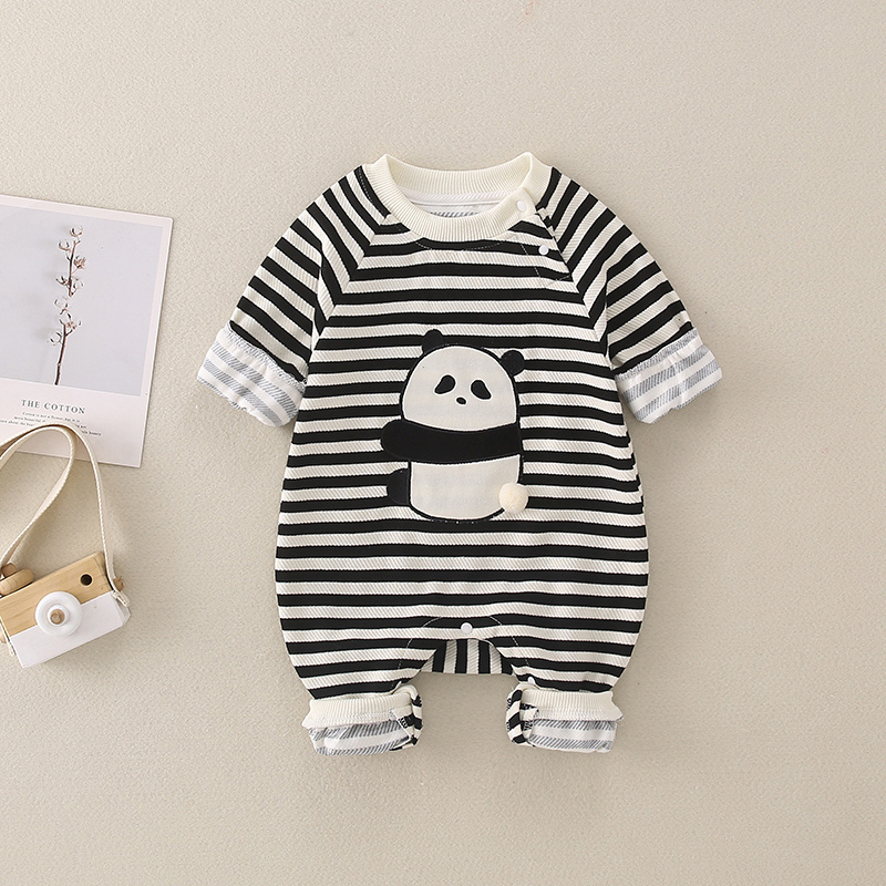 Baby clothing, children's spring and summer baby boy outing clothing, Hayi mountaineering clothing wholesale price