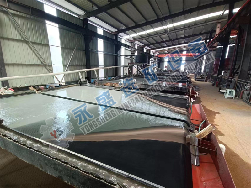 Hot Selling Low Price Gold Washing Plant Gold Mining Equipment Shaking Table