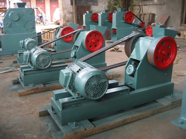 Energy Saving Small Rock Crusher / Crusher Stone Machine Mini Jaw Crusher