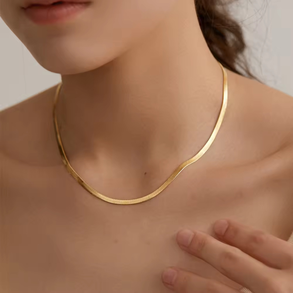 High quality 18K Gold Plated Stainless Steel Herringbone Necklace Jewelry Waterproof Flat Snake Chain Clavicle Necklace Femme