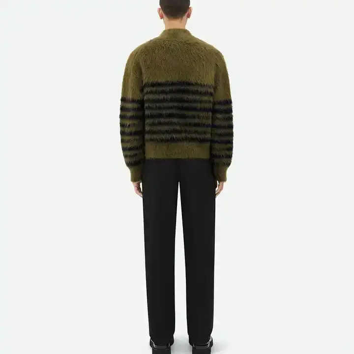 Custom  Luxury heavy mohair and wool jumper angora mohair knitted sweater for men cropped sweater men