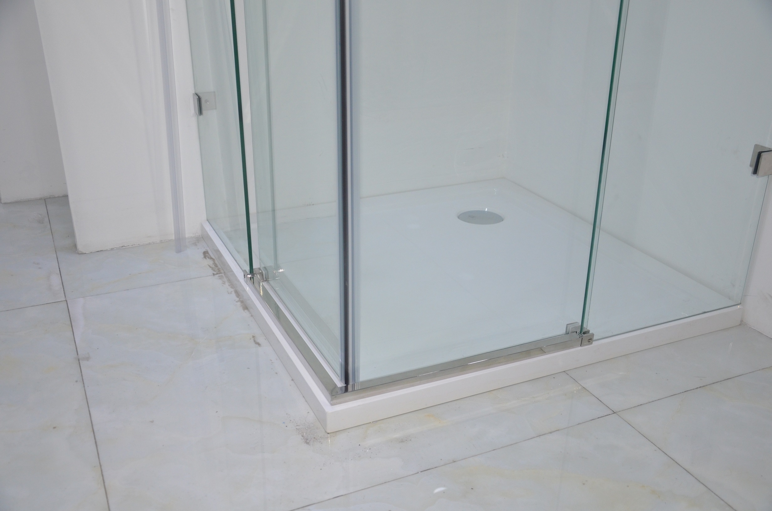 Aluminium Shower Enclosure Cheap Sliding Glass Customized Bathroom Frameless Shower Door Simple Shower Room Acrylic Square Clear