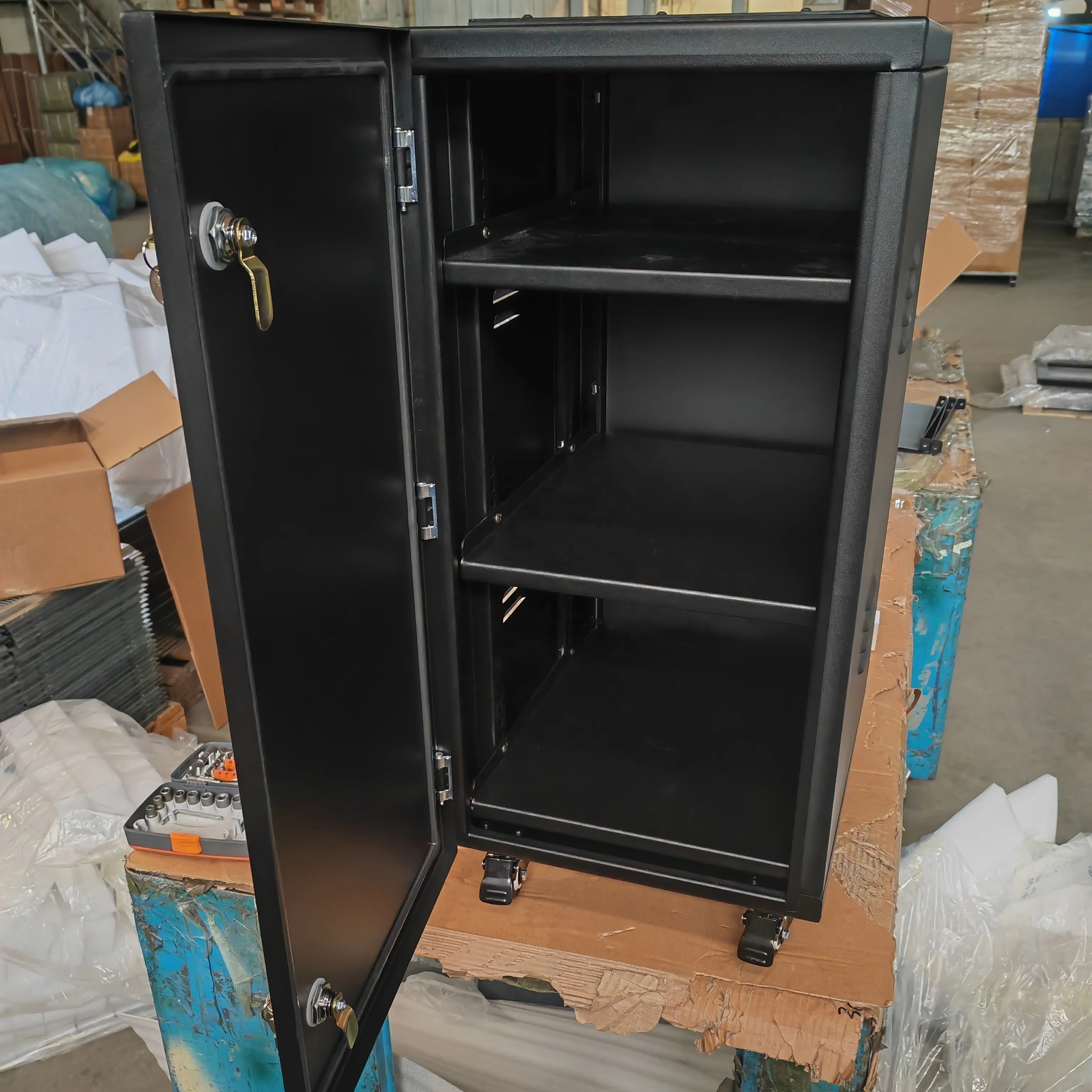 carbon steel  and Stainless Steel lithium cell Battery Cabinet IP65 Protection Powder Coated  Box