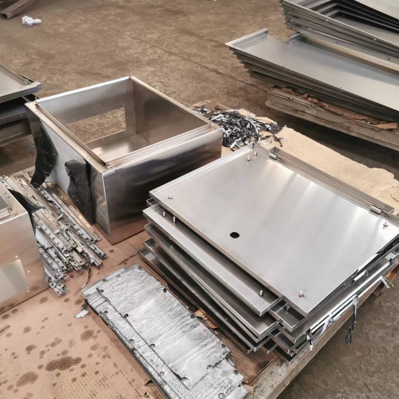 11 OEM electrical control metal box Stainless Steel boxes sheet metal enclosure manufacturer Customized