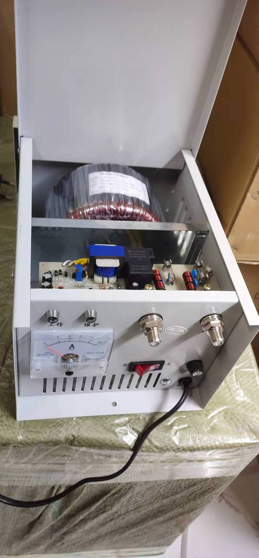 10A contains a ferroresonant transformer Non Standby Power supply