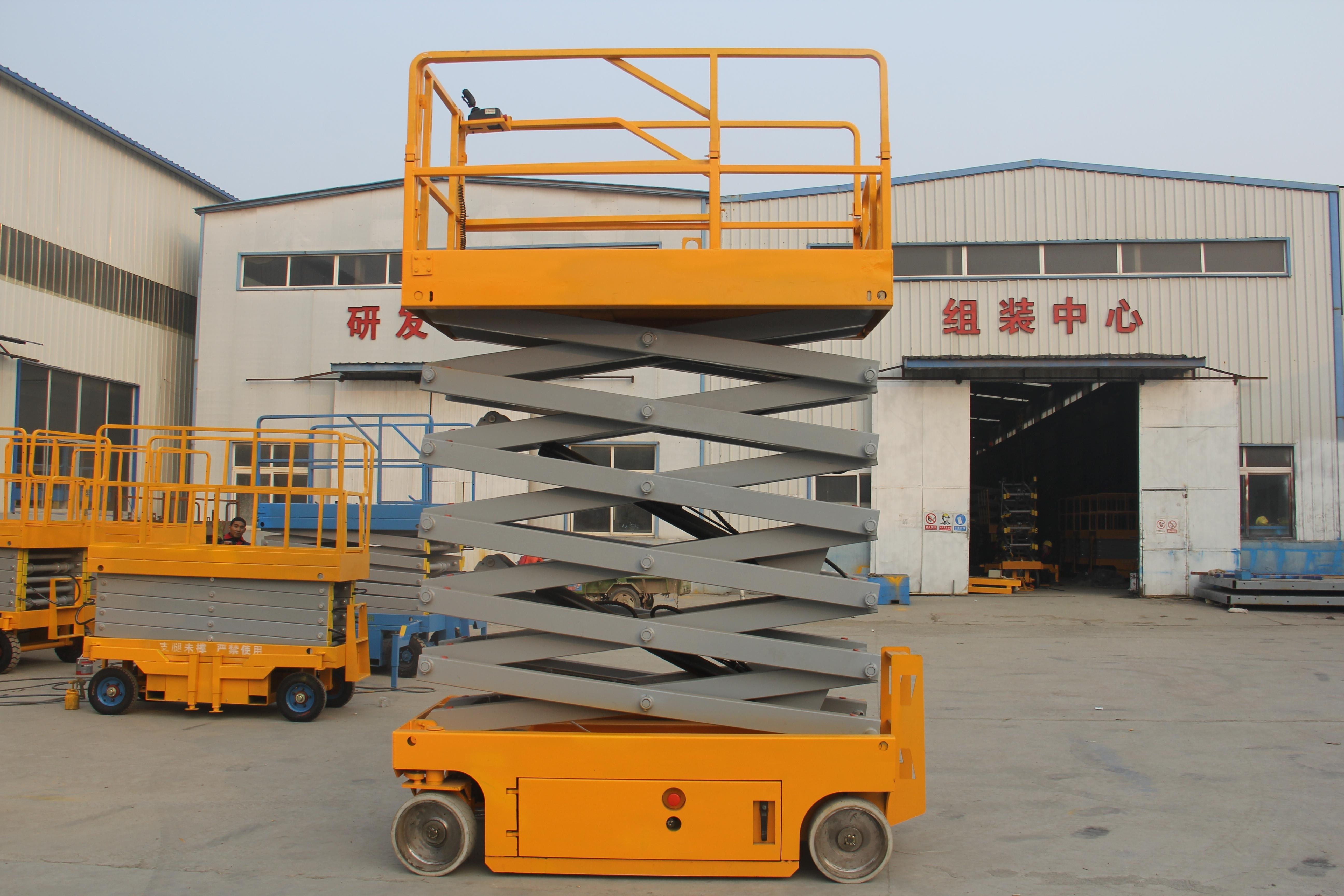 Hydraulic Self-Propelled Aerial Platform 10m 12m 320KG Manned Scissor Lift