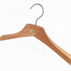 hot sale skin-friendly children hanger wooden hanger for hang clothes