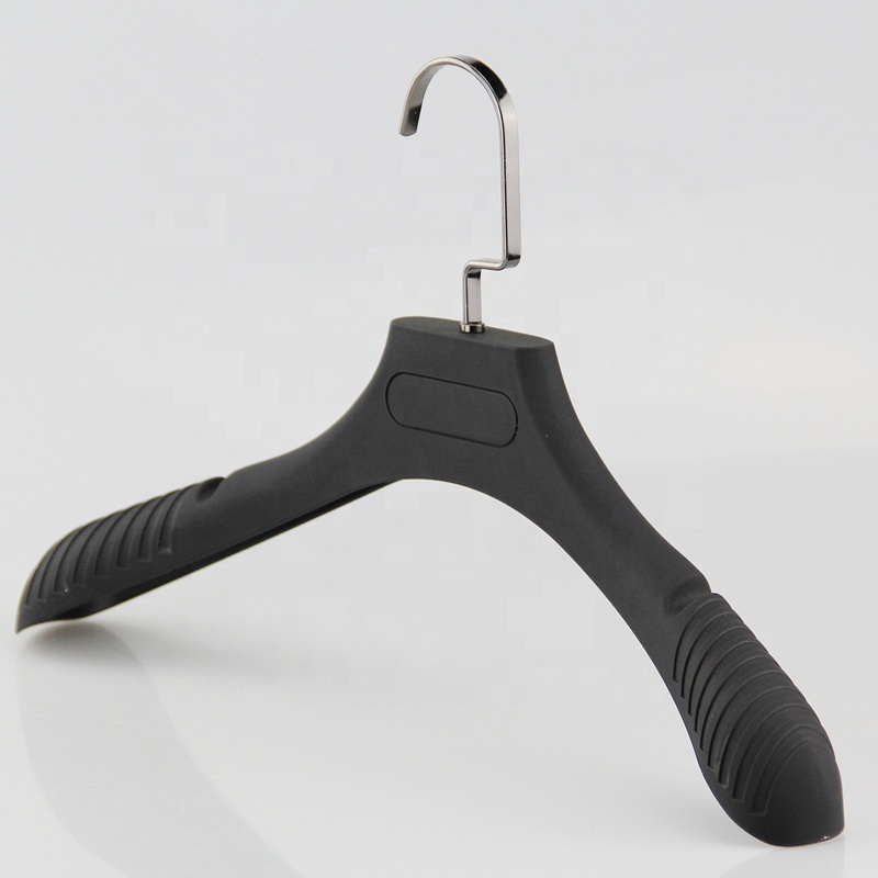 black rubber coated plastic coat hanger jacket hanger for men clothes