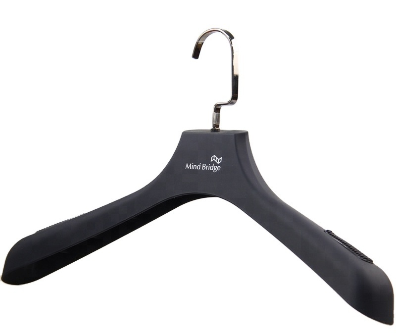 black rubber coated plastic coat hanger jacket hanger for men clothes