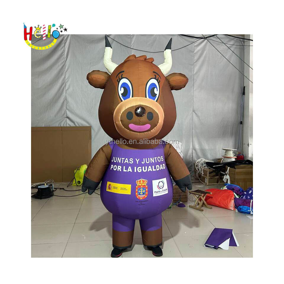 Chinese Inflatable Mascot Performance Costumes Walking Cartoon Inflatable Cow Costume