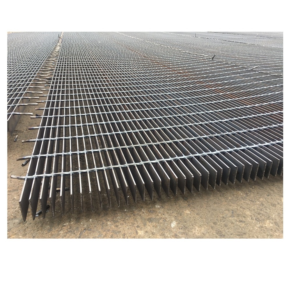 Hot dip galvanized car parking floor door mat walk platform walkway deck driveway tree metal steel grating for saddle catwalk