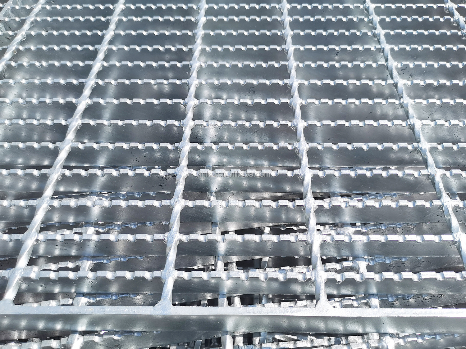 Customized Anti Corrosion Heavy Duty Walkway Hot Dip Galvanized Steel Grating