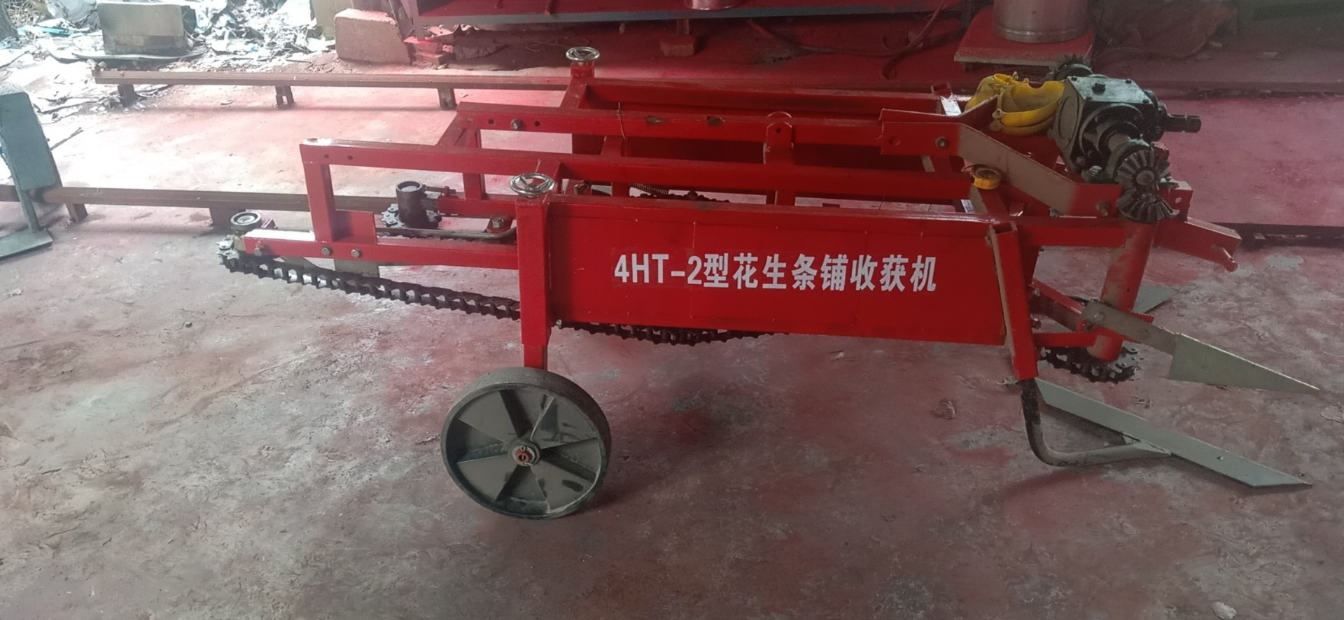 Agriculture Machinery combine groundnut peanut harvester tractor peanut harvester  price for sale india