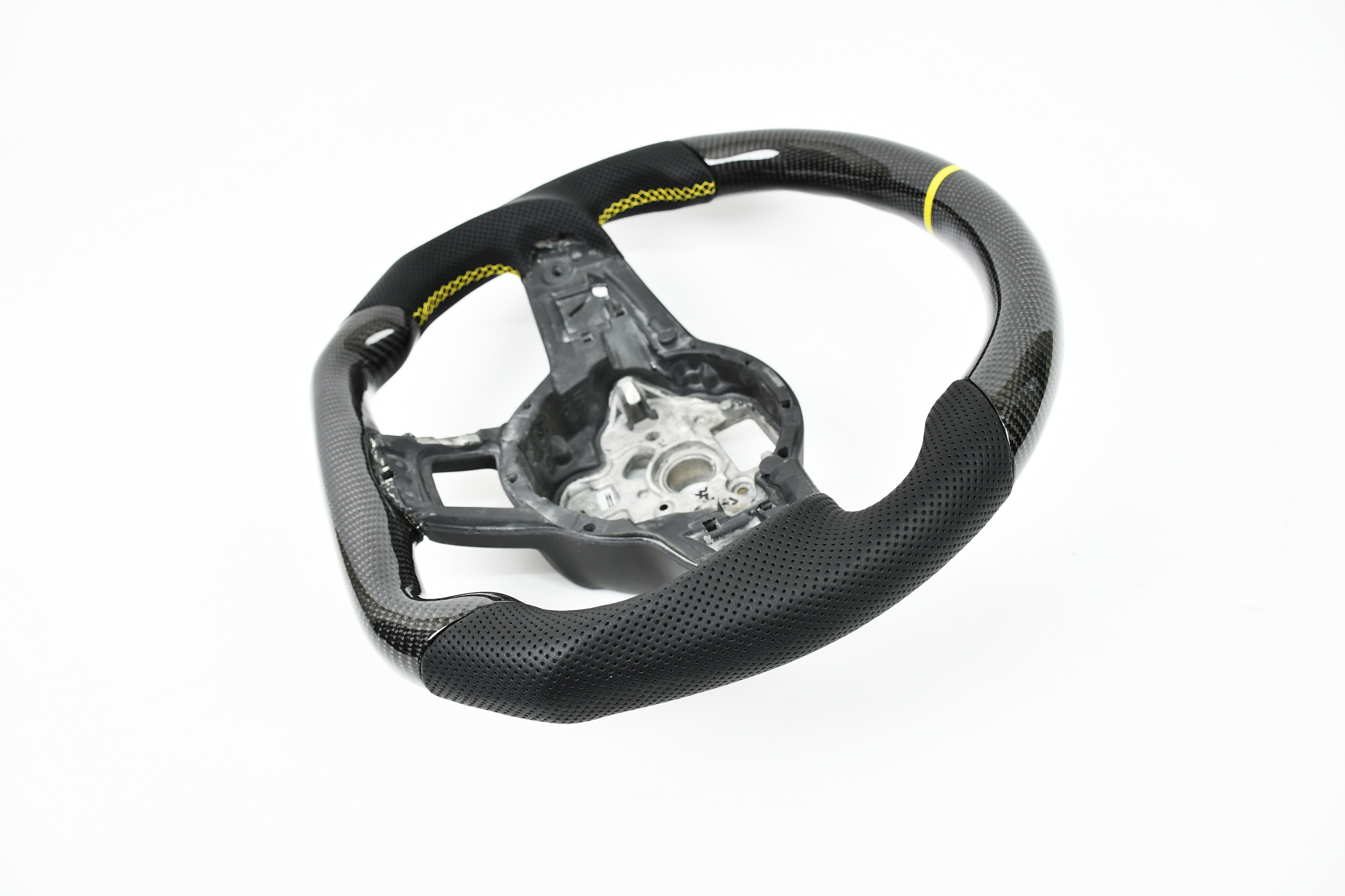 YTcarbon 3K real Wholesale be spoke Perforated Carbon Fiber Steering Wheel for VW Golf GTI R MK6 MK7 MK8 Jetta