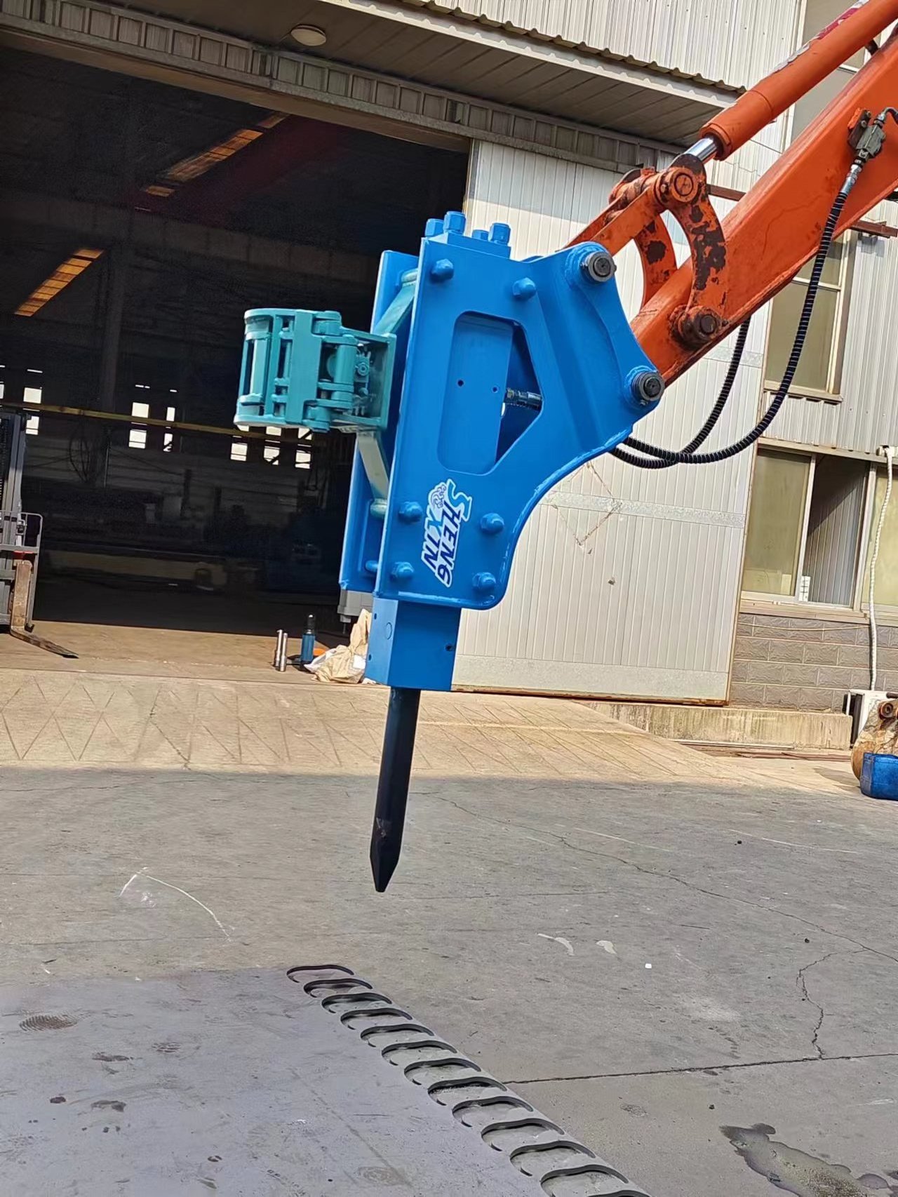 High-quality, durable, stable and safe factory outlet excavator rock hammer