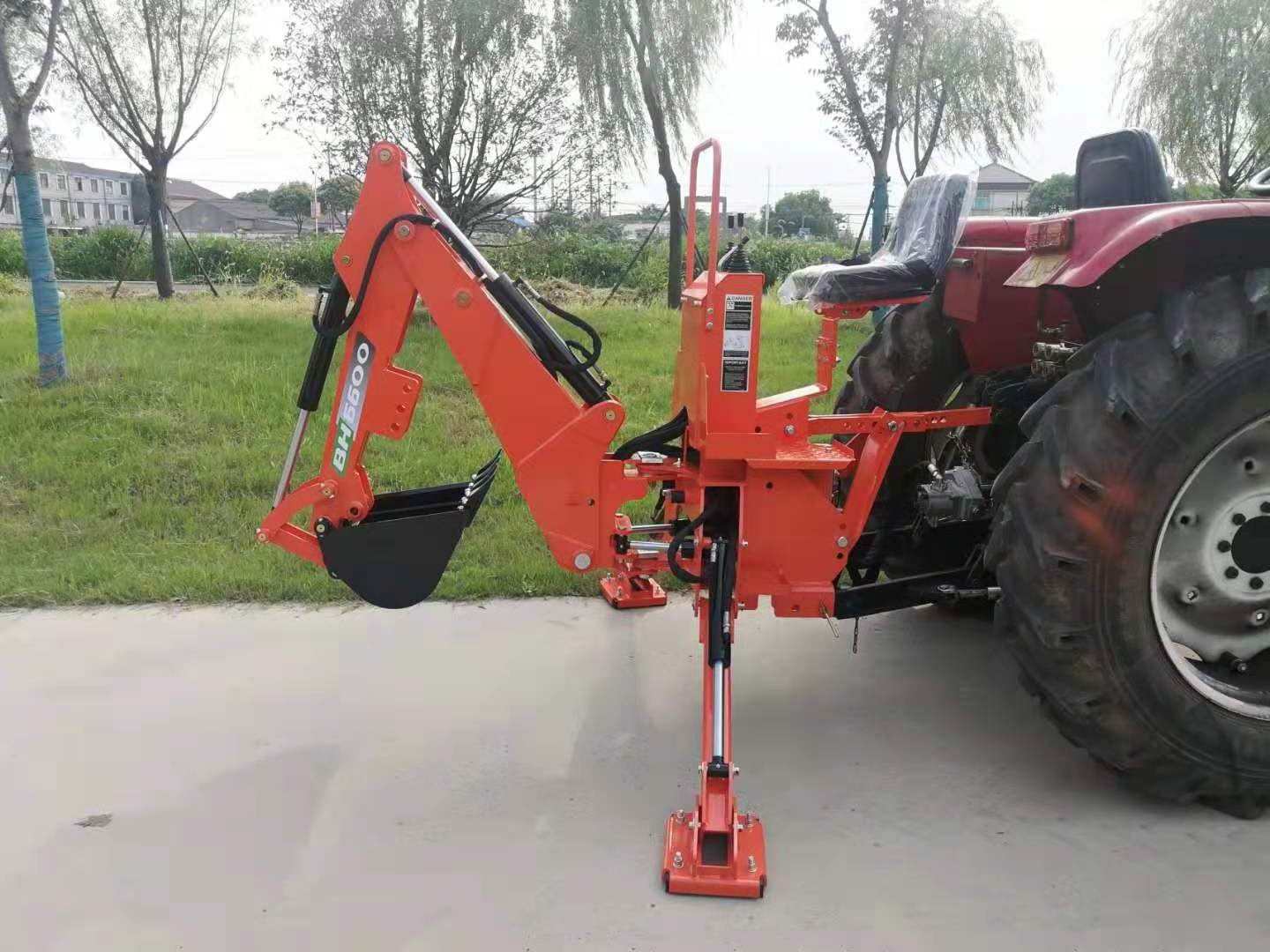 Small Backhoe 18-66hp Mobile tractor backhoe mini Farm ATV Towable Backhoe