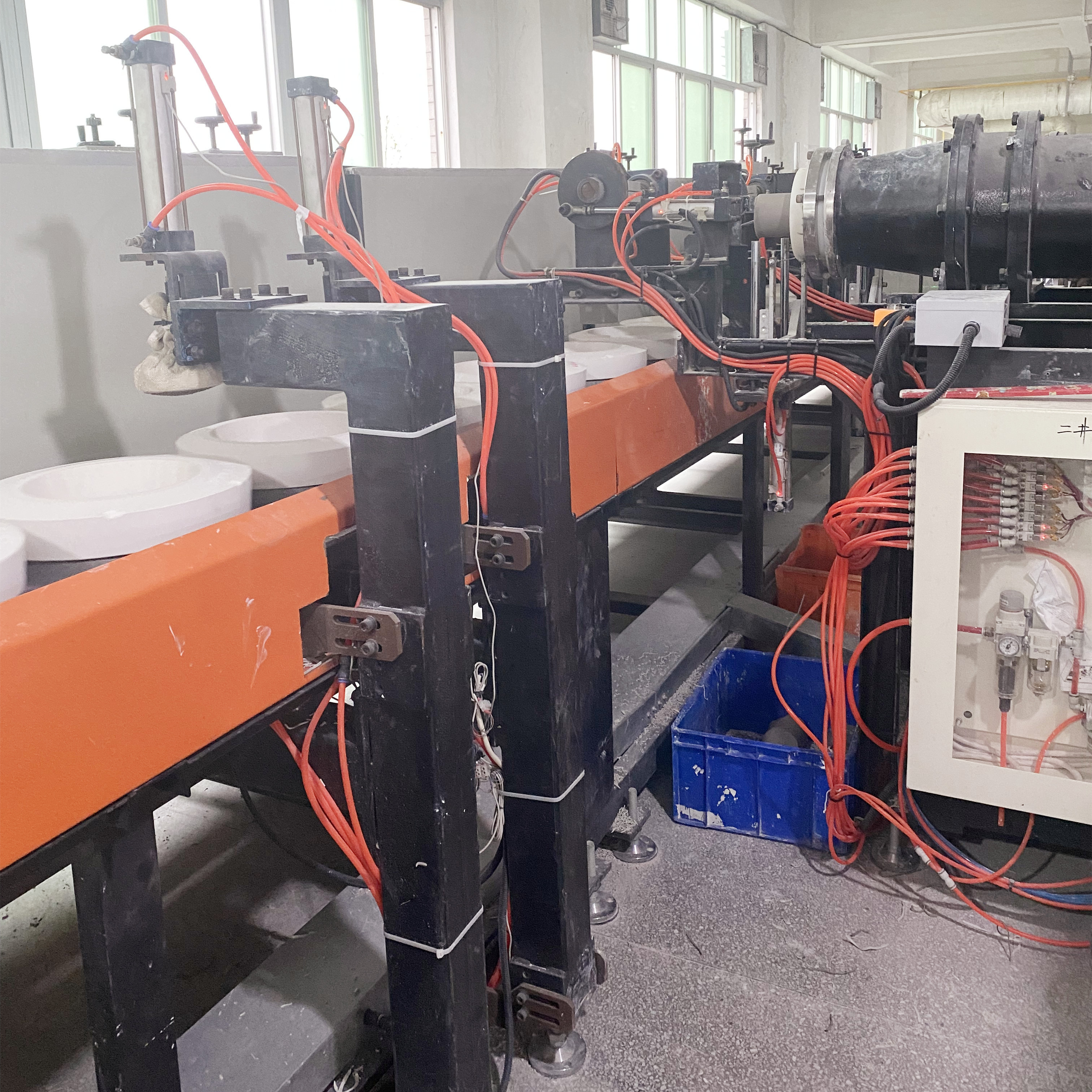 High Quality Pottery plate&bowls&mugs Full Automatic Roller Head Ceramic Tableware Production Line Forming Making Machine