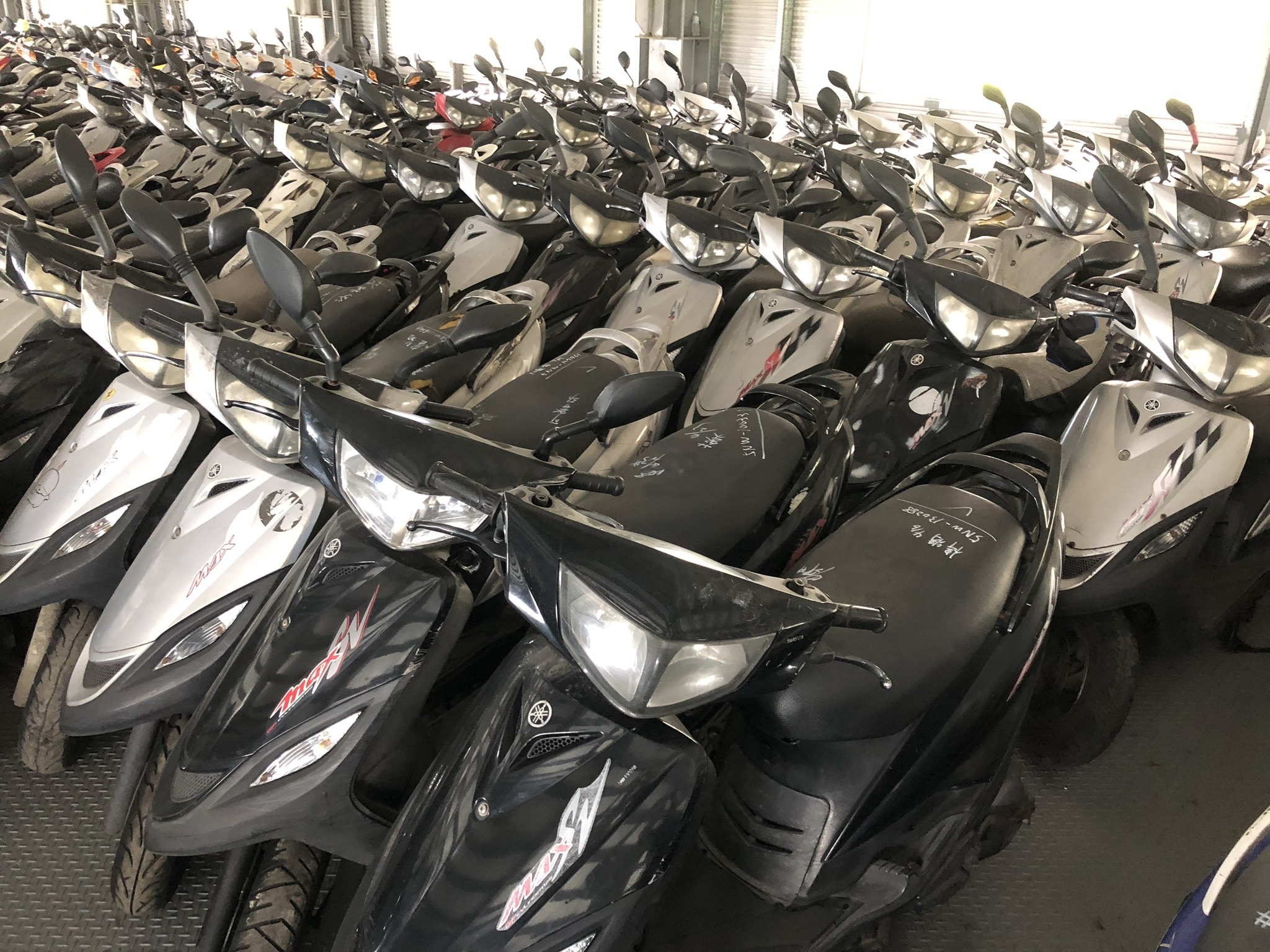 Used Motorcycle  SV MAX 125cc Wholesale Scooter From Taiwan