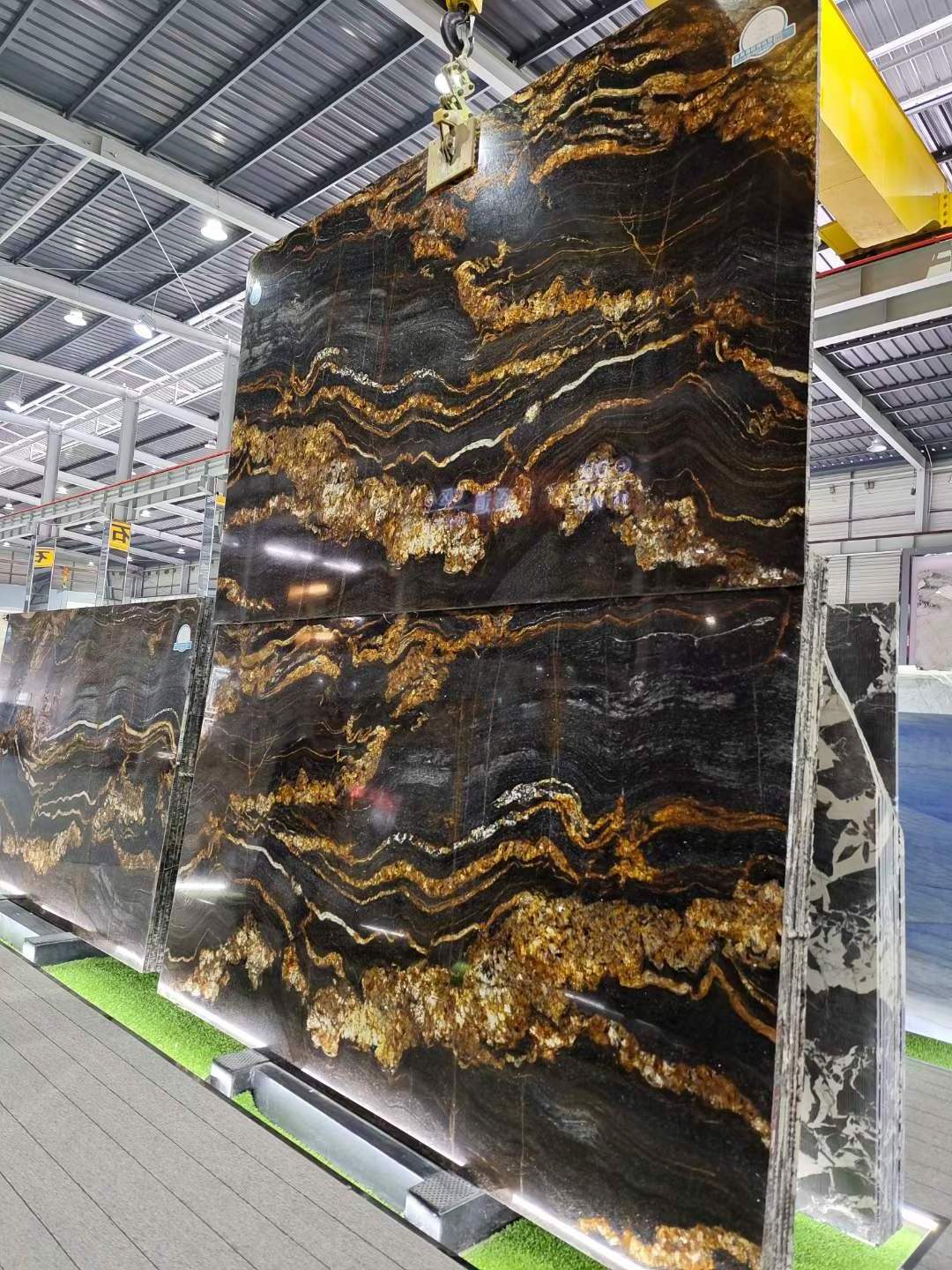 YD STONE Natural Black Gold Matrix Titanium Granite Slabs Magma Gold Granite for Countertop