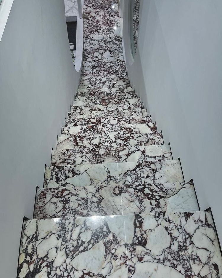 Best Selling Natural Marble Luxury Home Decoration Italian Calacatta Viola Marble Stairs