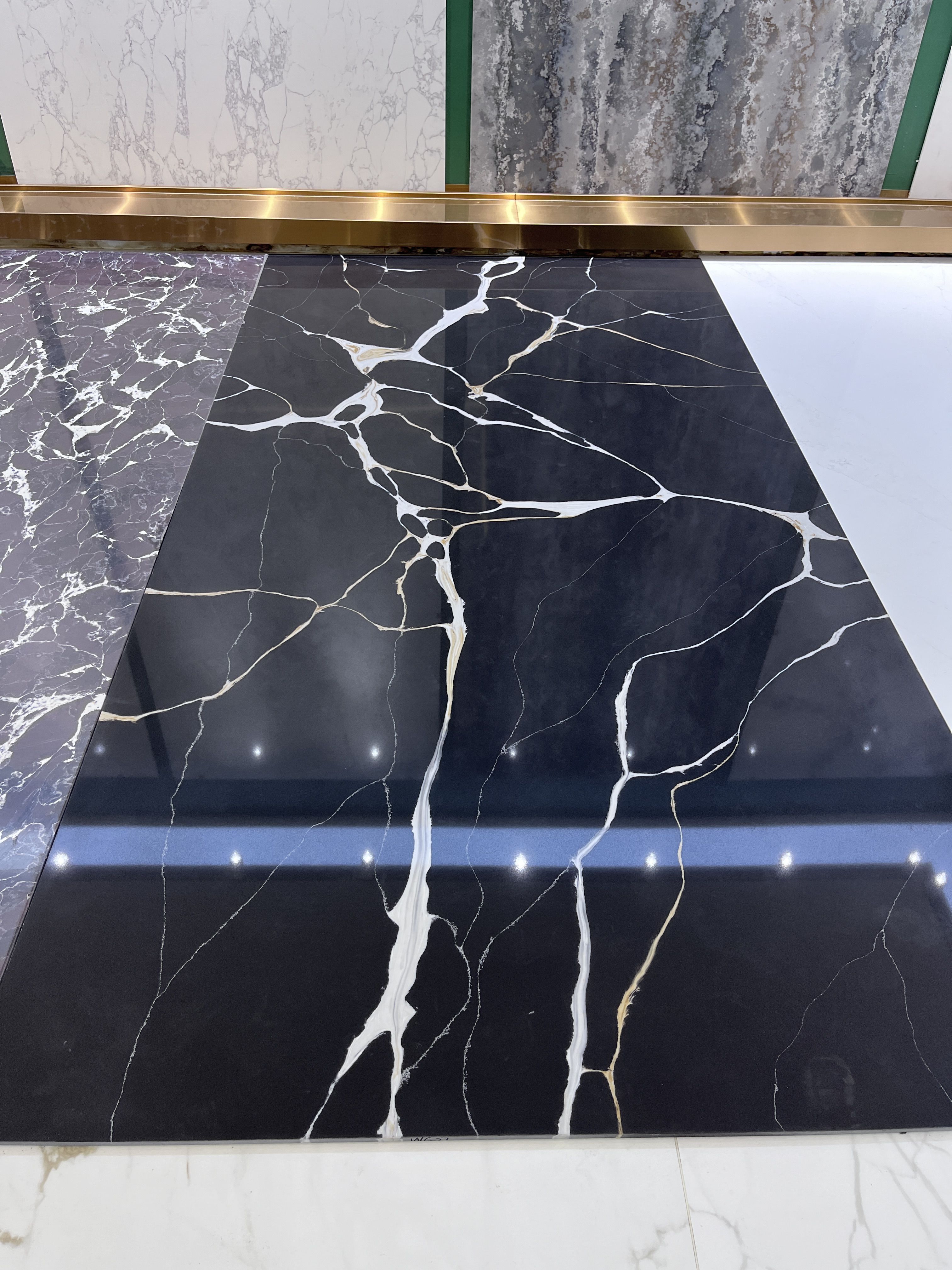 YDSTONE Poetic Black Quartz Restaurant Bar Kitchen Countertop White Vein Black Quartz Stone Slab