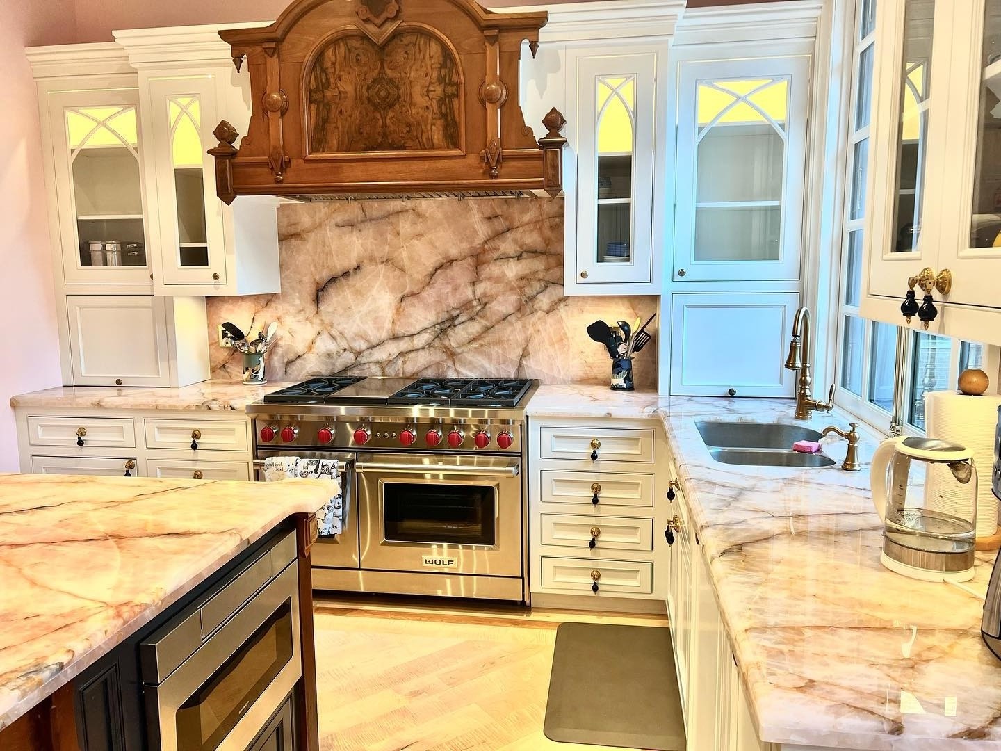 Prefab Backlit Onyx kitchen Island Top Natural Pink Onyx Marble Countertop