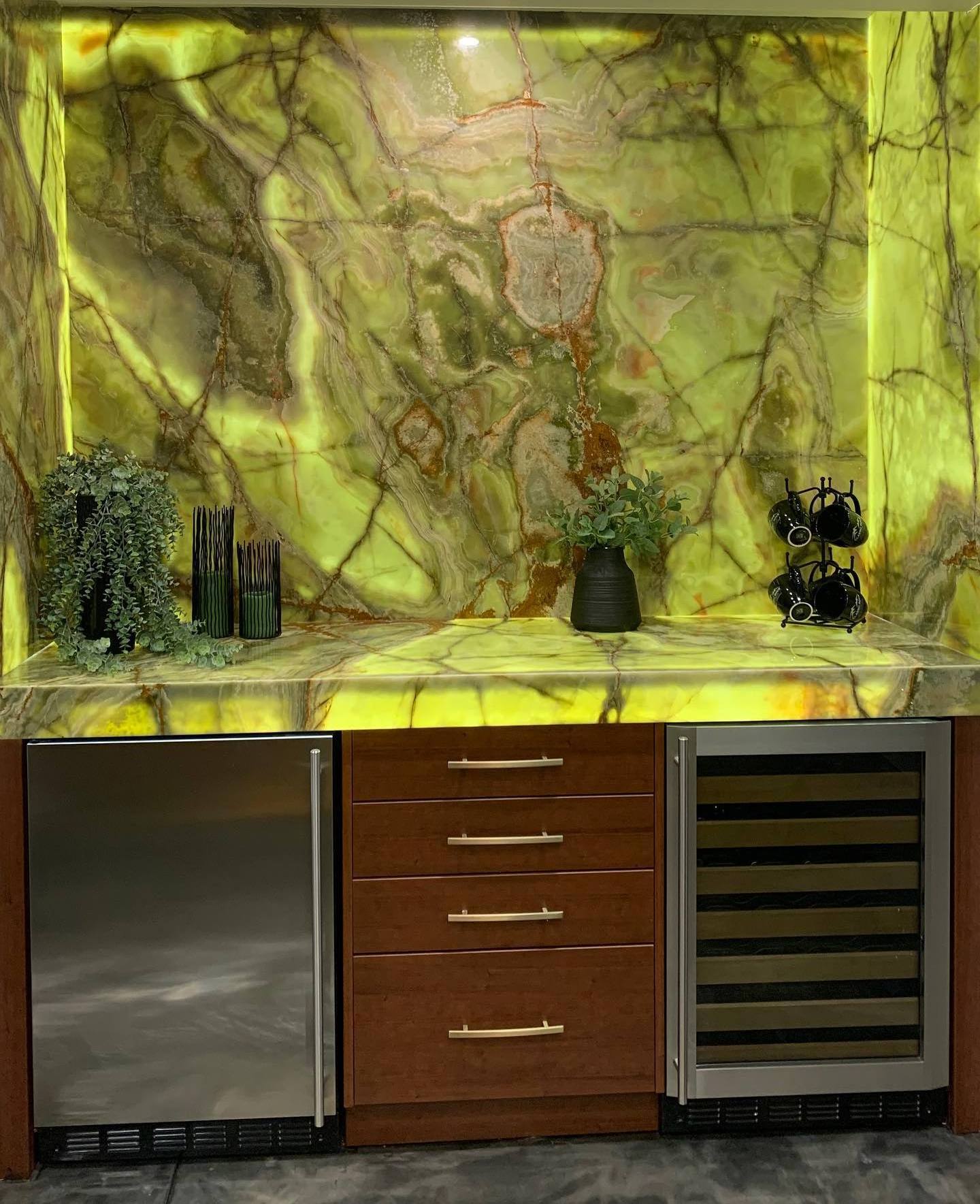 Polished Natural Light Onyx Marble Slab Translucent Dark Green Fossil Designs for Wall Decor Originates from China