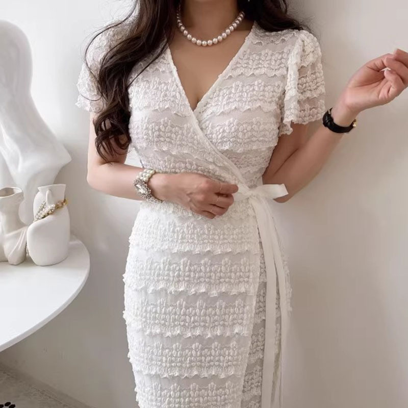 Wholesale 2023 Summer French  Style Lace Hook Elegant Style V-Neck Lace Up Waist Slim Women's Dress