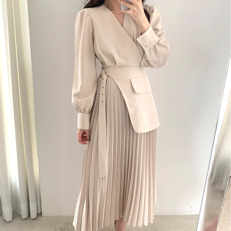 Wholesale 2024 Spring Elegant V-neck Cross Belt Decorative Splicing Design Fake Two Piece Pleated Women's Dress