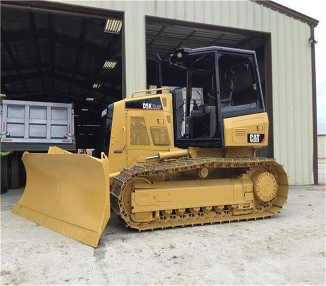 High quality cat used bulldozer cat d5k mini dozers with blade and ripper